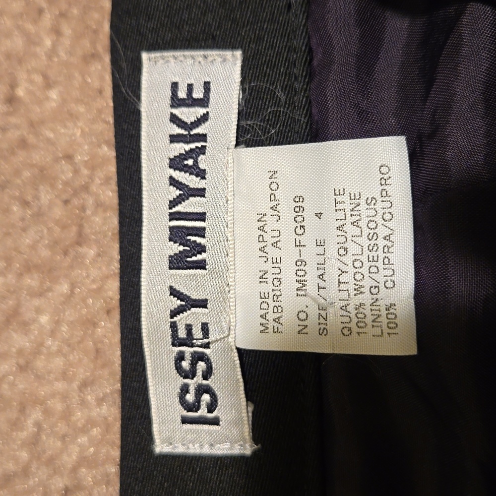 Issey Miyake Wool A-line skirt - Picture 2 of 9
